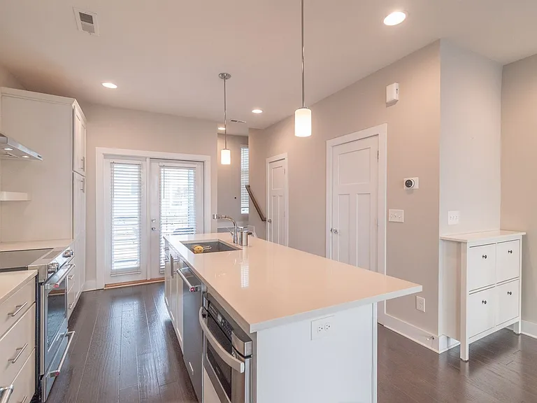439 Southend Crossing Ln — Photo 14