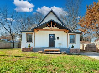 430 S Washington St, Siloam Springs, AR 72761