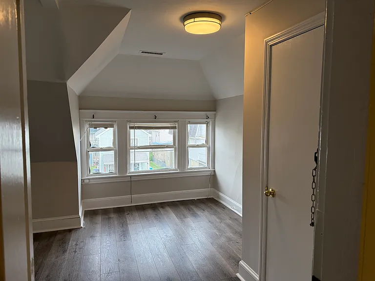 597 Park St #3 — Photo 2