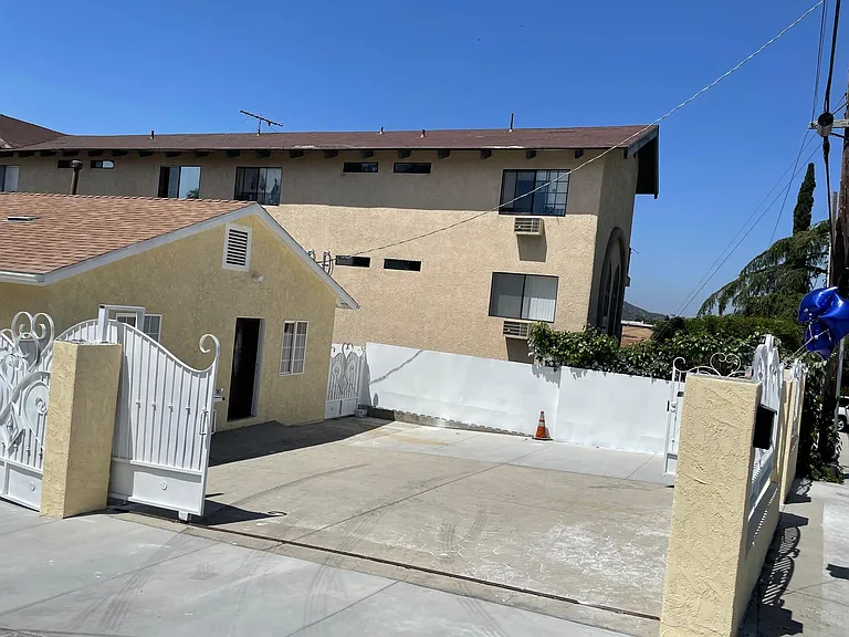 10056-1 Tujunga Canyon Blvd — Photo 14