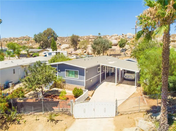700 Shawnee Rd, Perris, CA 92570