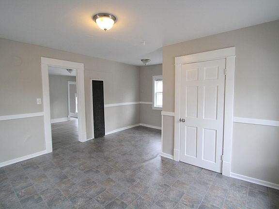 5th image of 823 McReynolds Ave NW #2