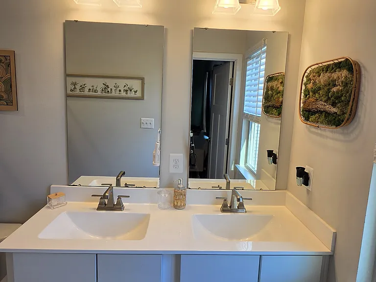 Main Suite Bathroom.