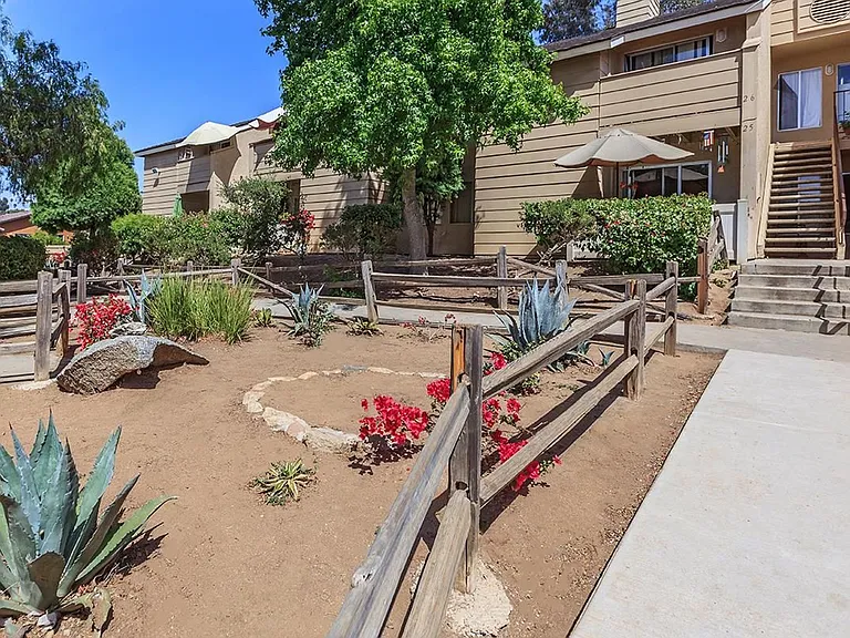 Peppertree Apartments — Photo 4