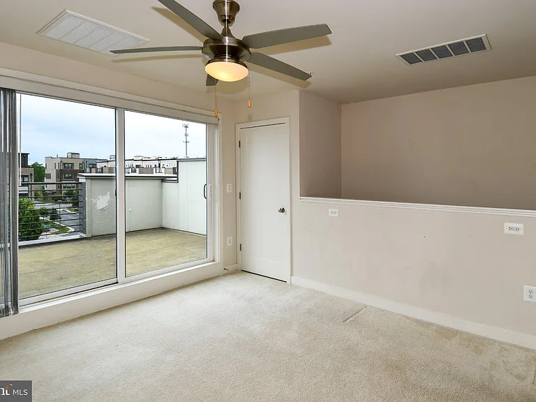 16301 Columbus Ave — Photo 31