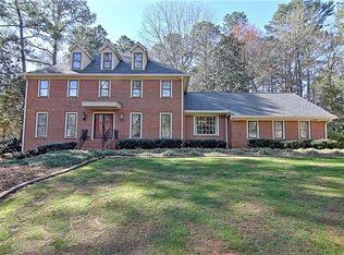 470 Dix Lee On Dr, Fayetteville, GA 30214