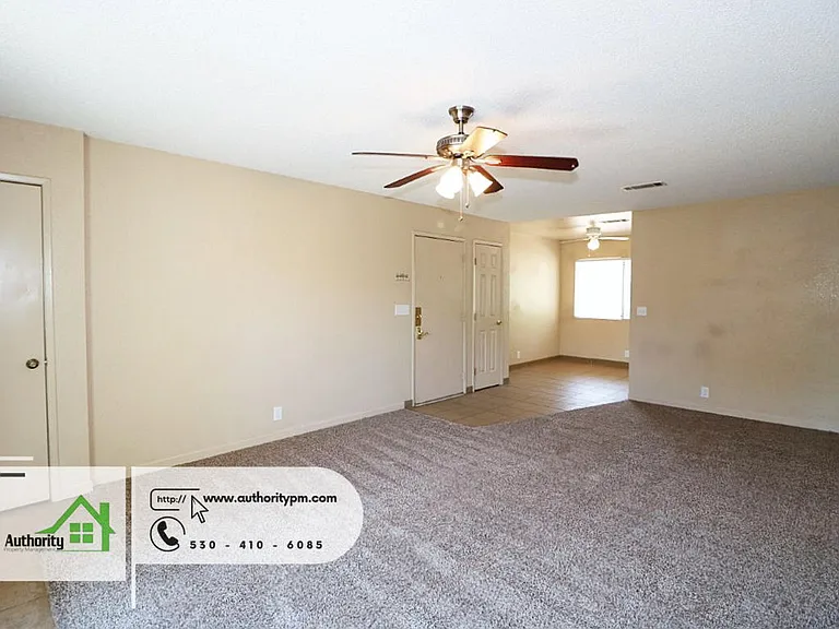 1553 Bramble Pl #4 — Photo 5