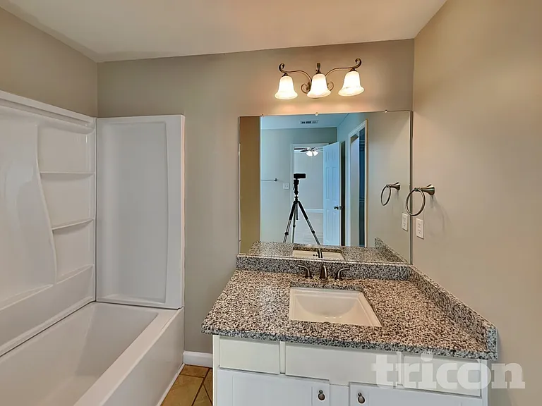6745 Biscayne Blvd — Photo 8