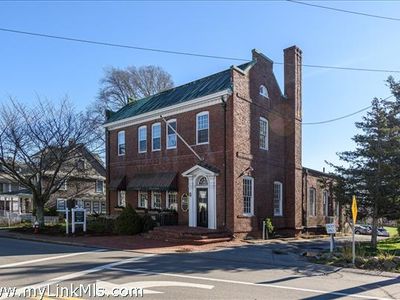 4 State Rd, Vineyard Haven, MA, 02568