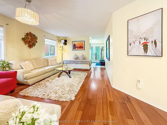 3rd image of 45 Charleswood Cir