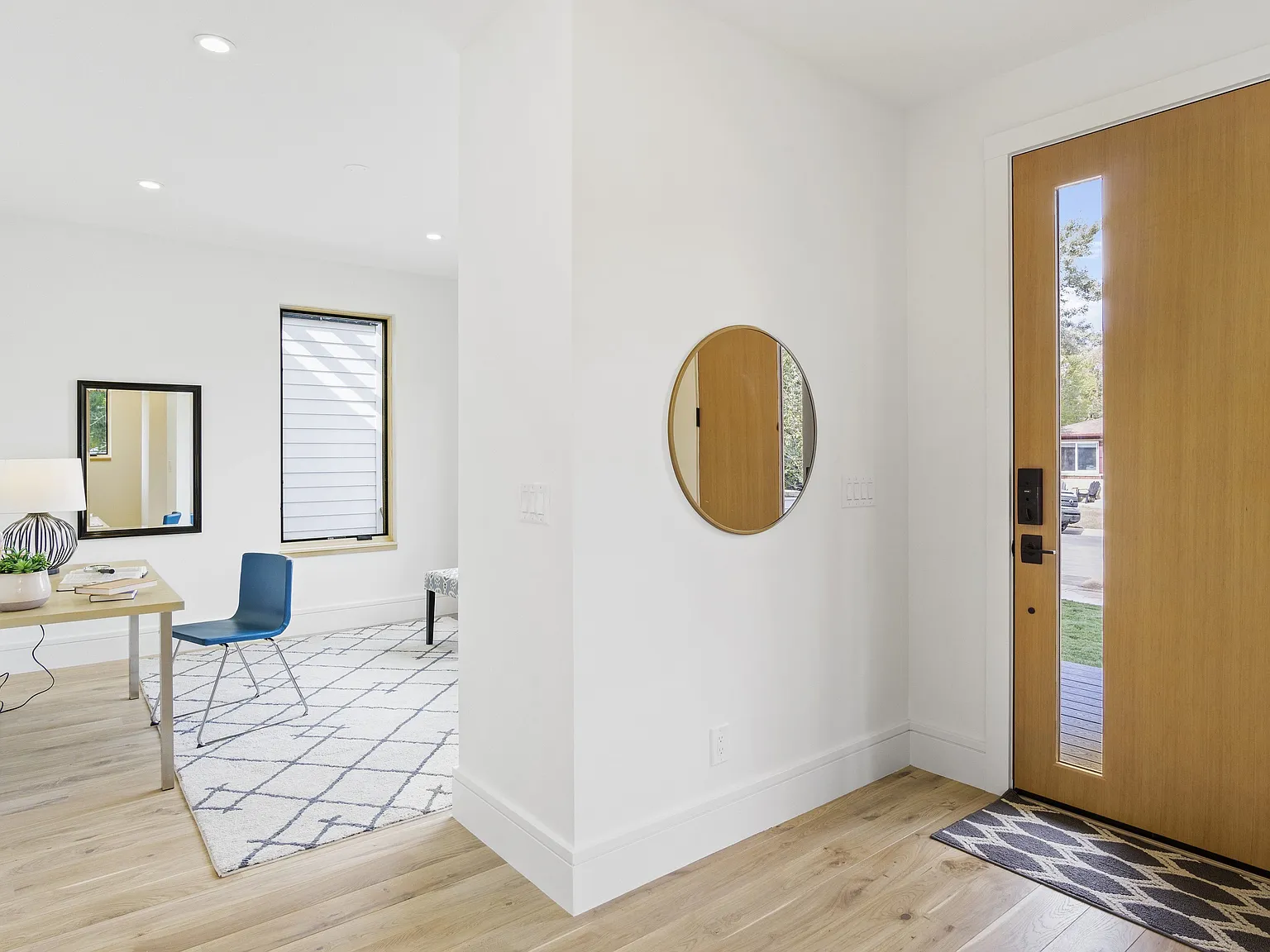 3 bed, 3.5 bath, 2758 sqft, $4,750 — Photo 3