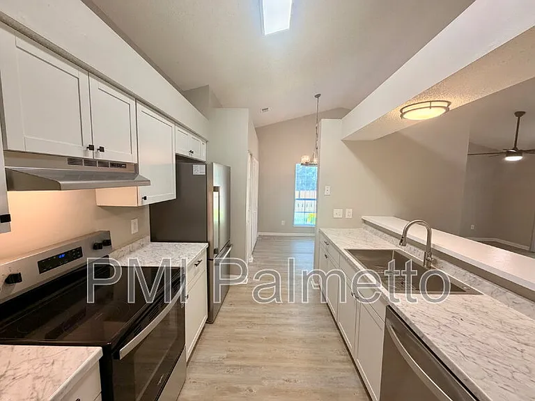 22 Sweet Thorne Cir — Photo 8