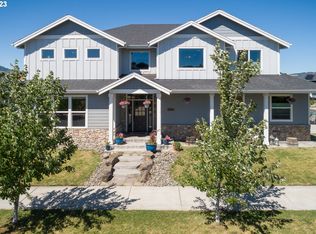402 Sieverkropp Dr, Hood River, OR 97031