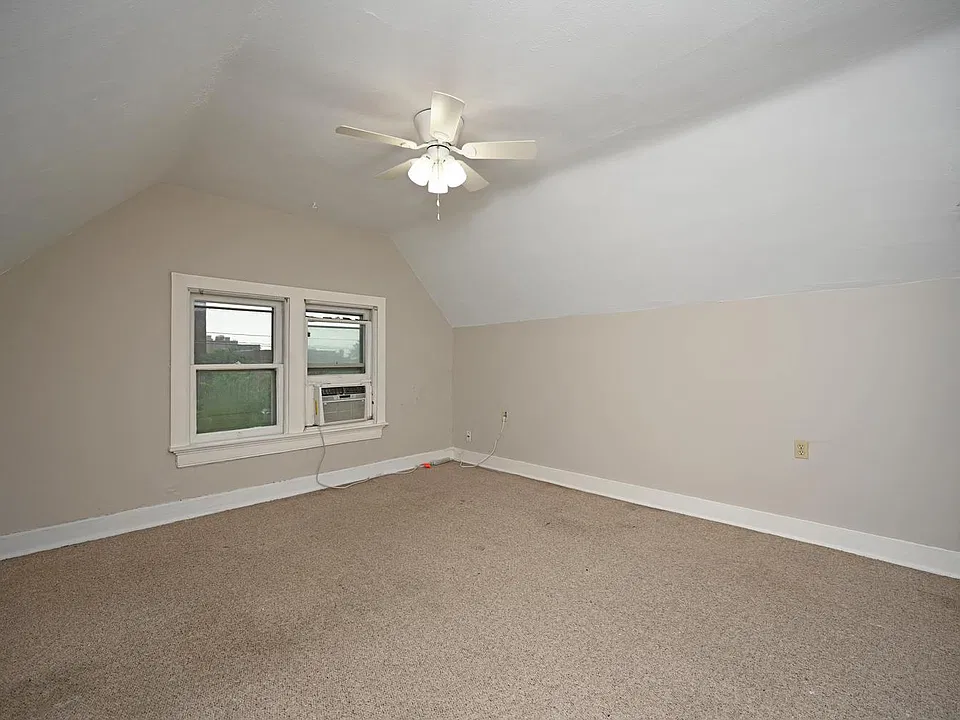 475 Riddle Rd #3
