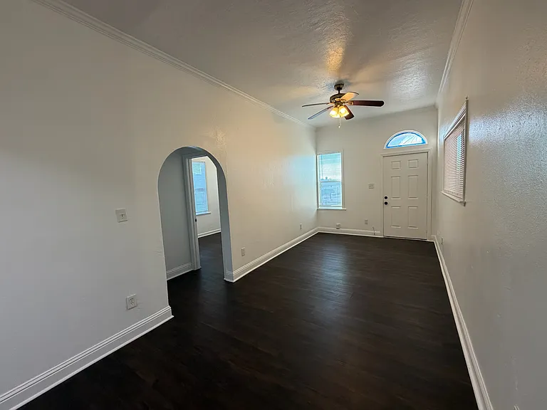 723 Florida St — Photo 3