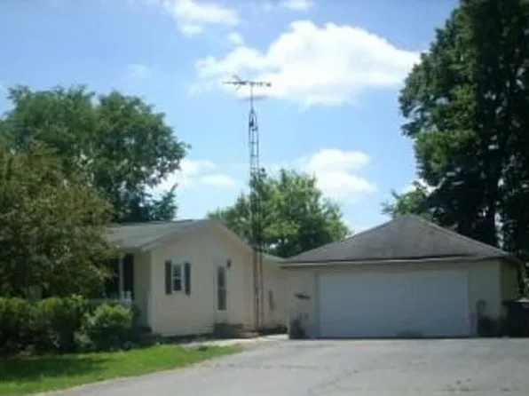6755 W Cadmus Rd, Adrian, MI 49221