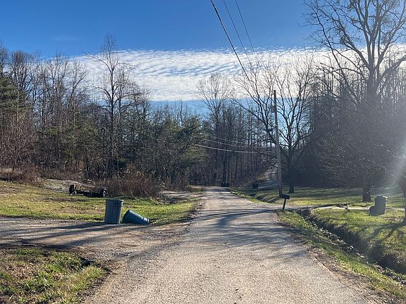 4th image of 262 Taylor Banks Rd