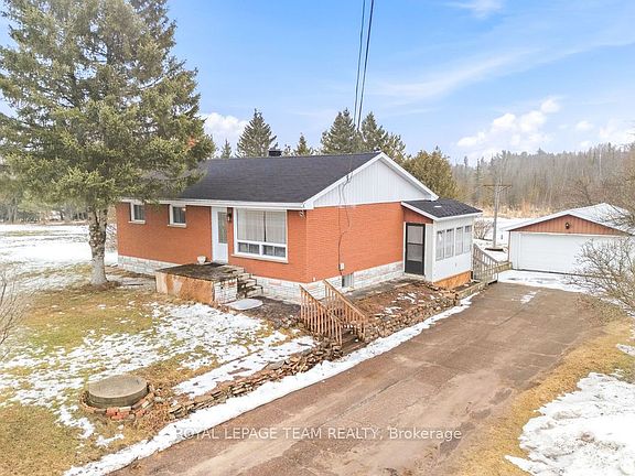 3rd image of 285 Foymount Rd