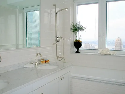 Sold by Akam Sales and Brokerage | media 5