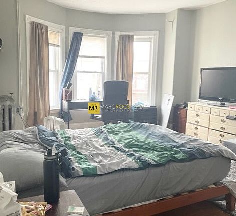 3rd image of 7 Sachem St Floor 3