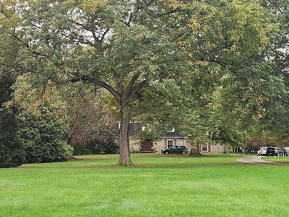 1st image of 2700 Star Ln