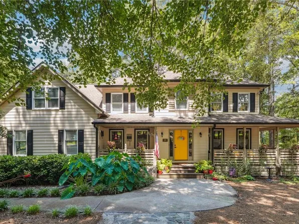 3191 Limrick Ln, Snellville, GA 30039