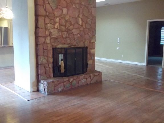 3rd image of 4941 Vista Grande Cir