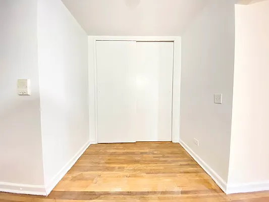 Rented by Queens Apartments Realty LLC | media 25