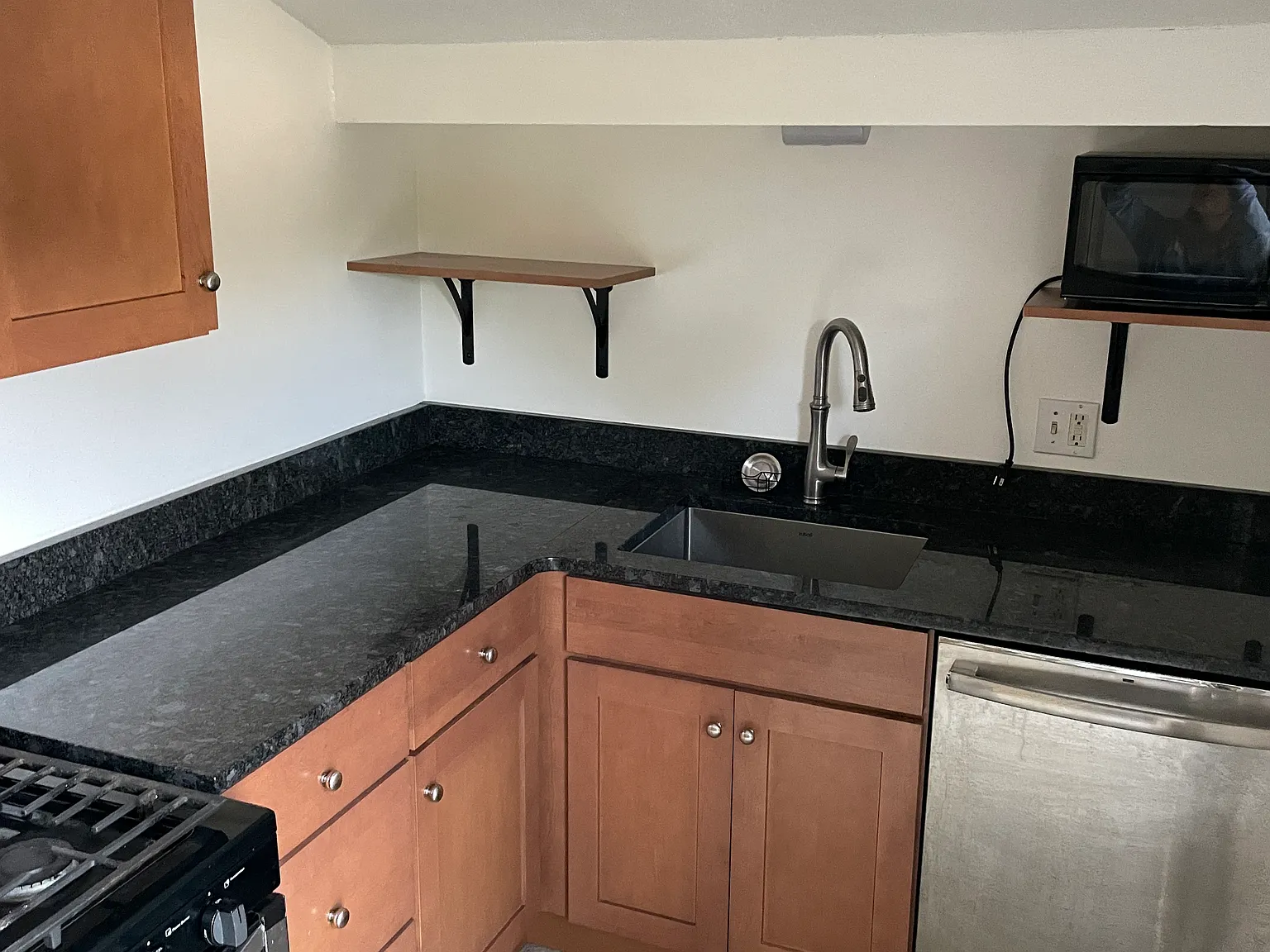1 bed, 400 sqft, $950 — Photo 4