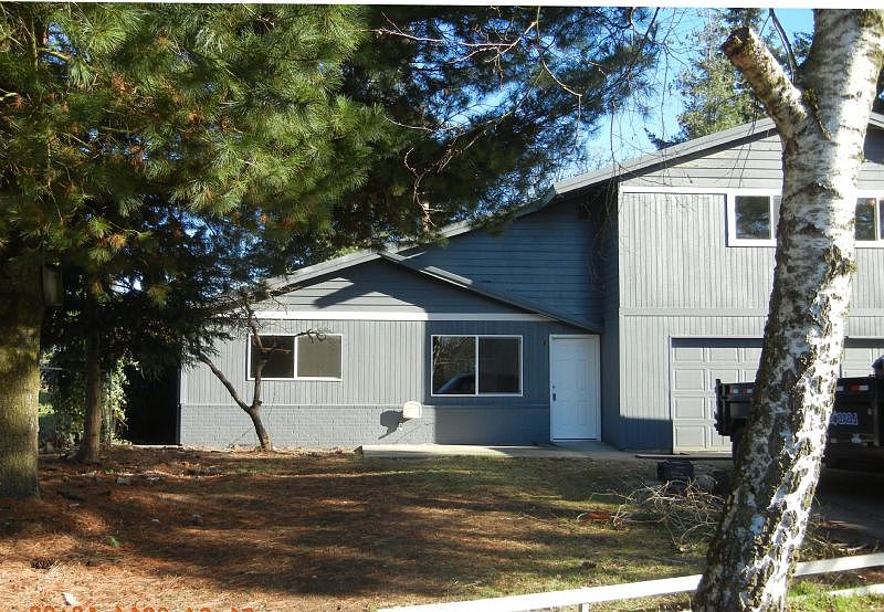 1st image of 2718 NE 84th Ave
