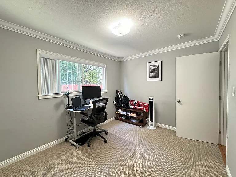 36681 Bishop St — Photo 11