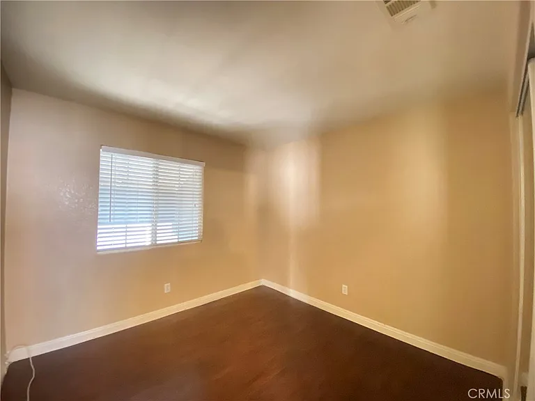 708 Hillview St — Photo 35