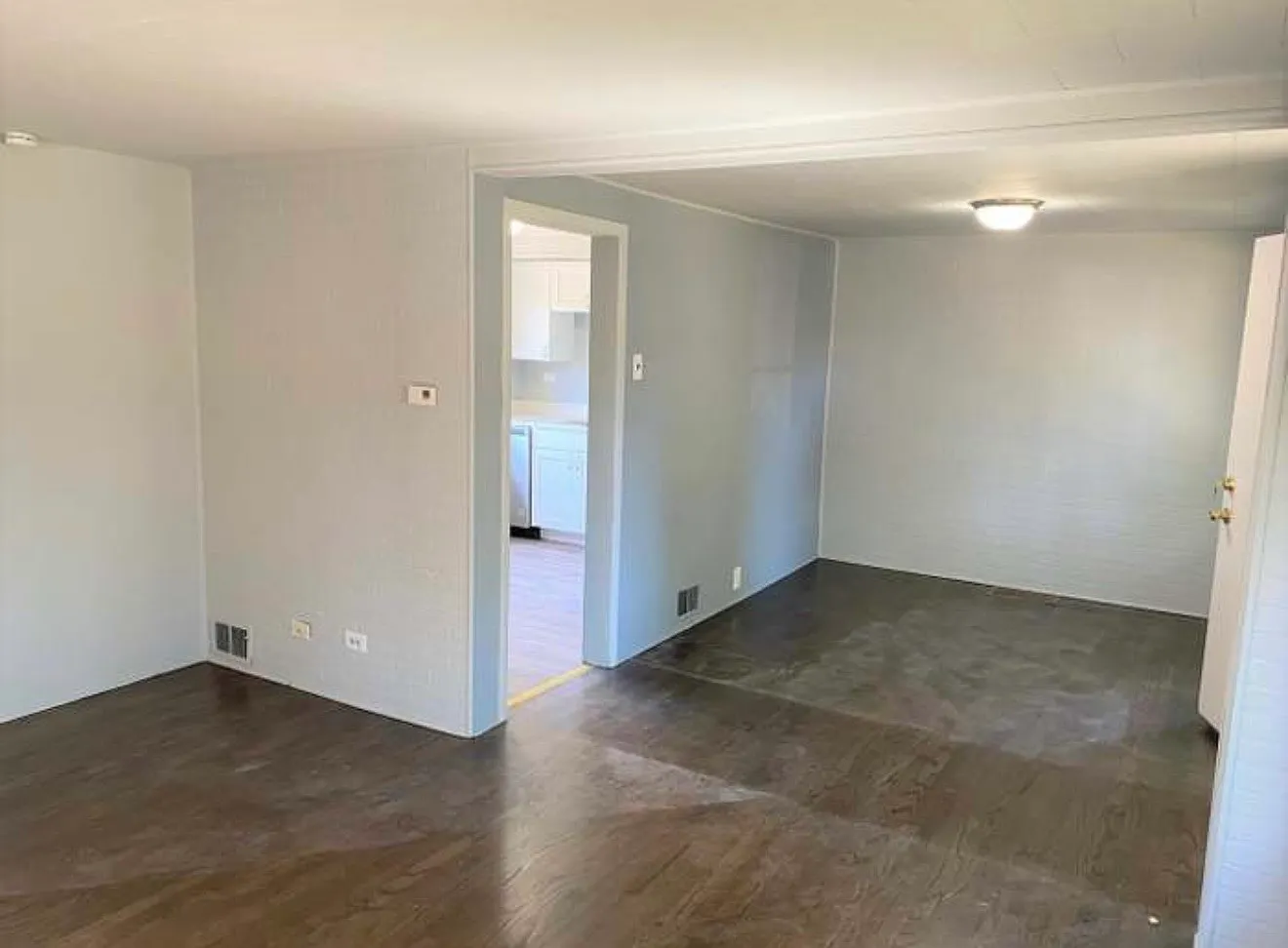 2 bed, 940 sqft, $1,995 — Photo 2