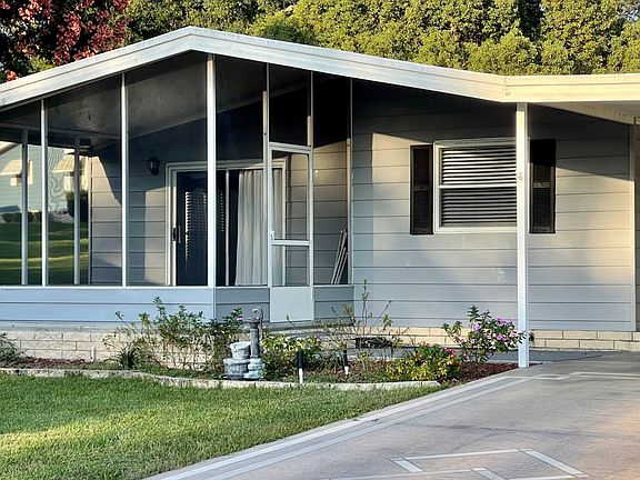2nd image of 205 Mulberry Cir