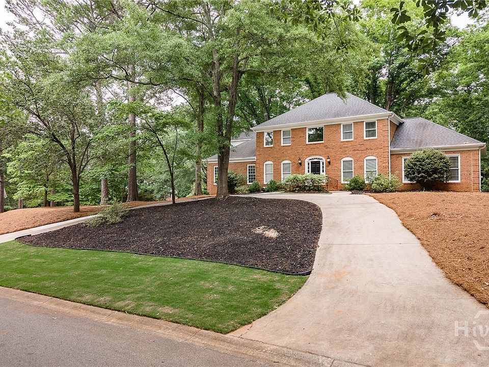 1st image of 250 Benjamin Drive