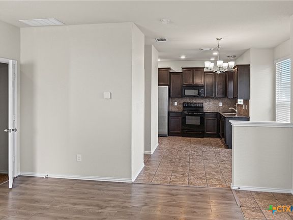 5th image of 3402 Lorne Dr