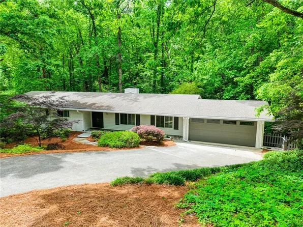 570 Elden Dr, Sandy Springs, GA 30342