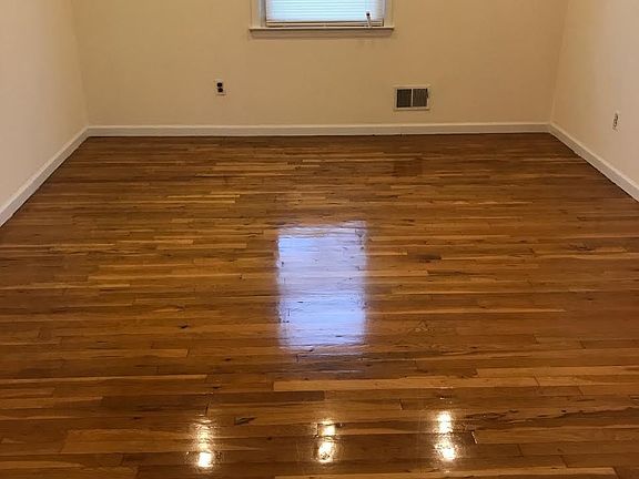 3rd image of 193 Nelson Ave