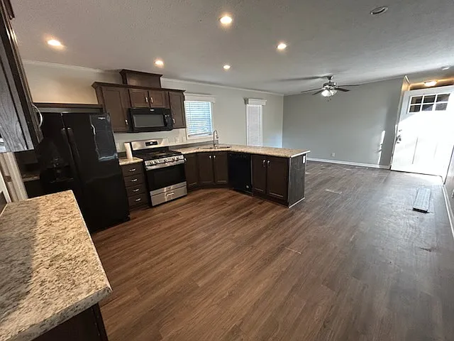 3 bed, 1088 sqft, $1,059 — Photo 2