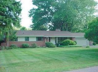 24711 Tudor Ln, Franklin, MI 48025