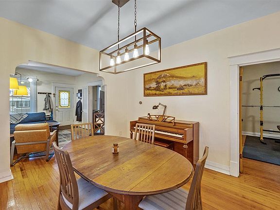 5th image of 5434 Botanical Ave