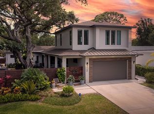 2124 Wisteria St, Sarasota, FL 34239