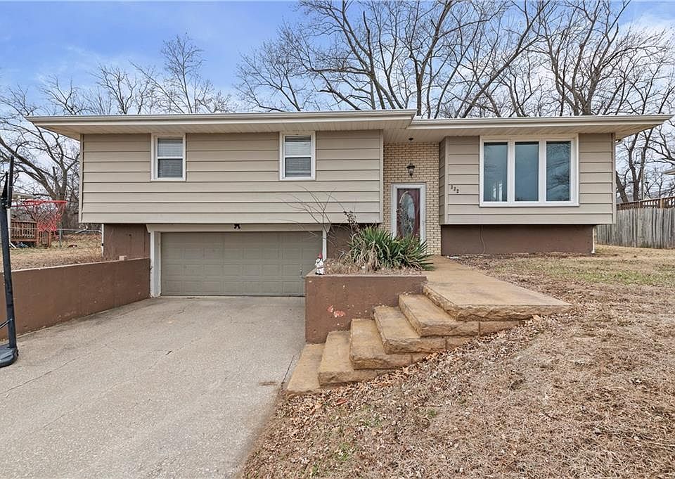1st image of 332 Matthews Ln