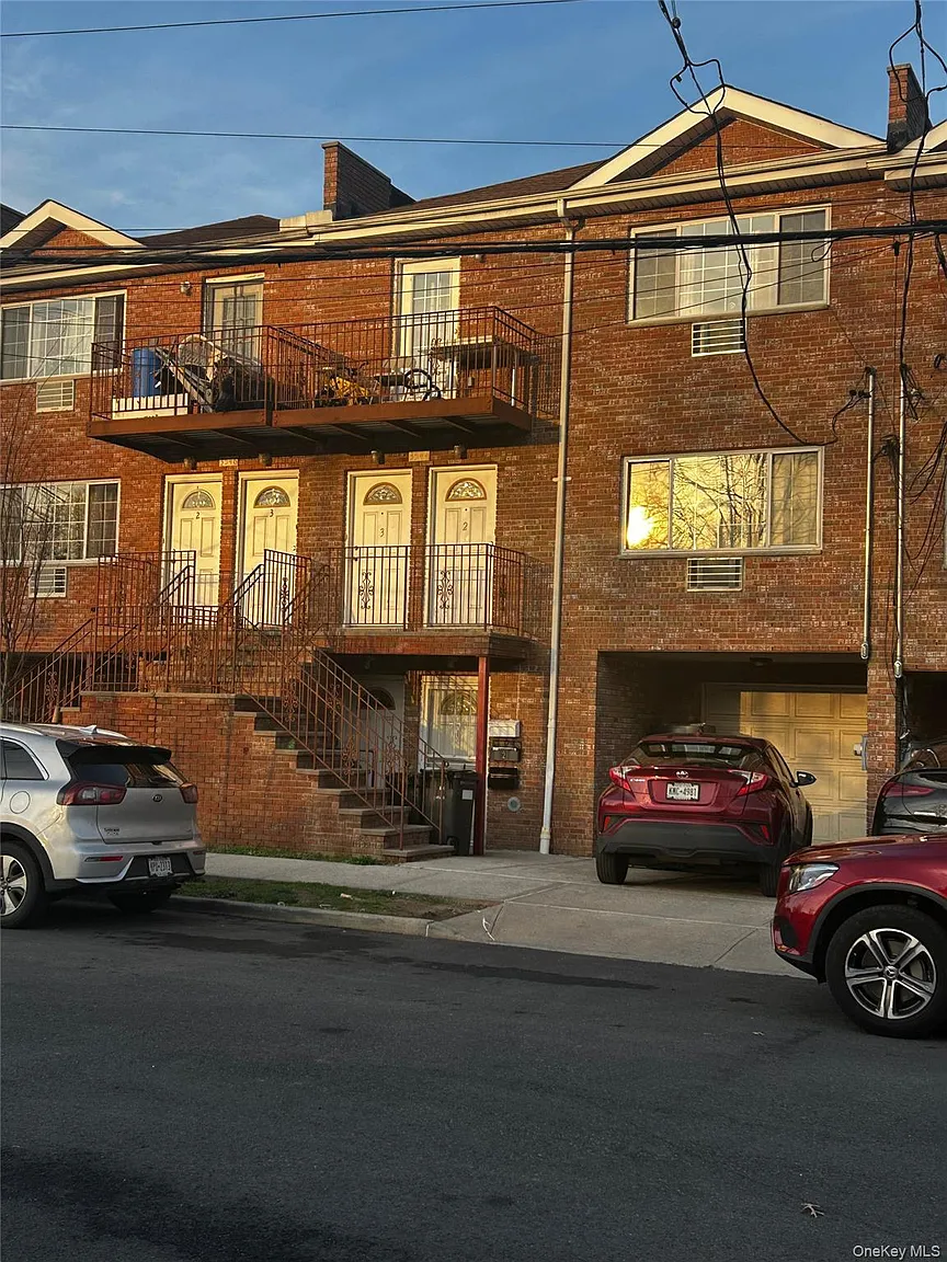 3544 Ely Avenue photo 1