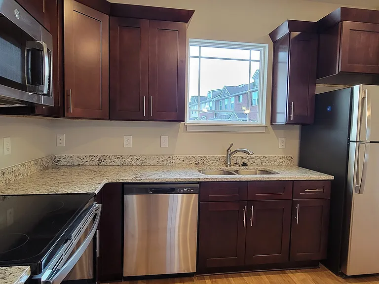 4000 Angelica Ct — Photo 3