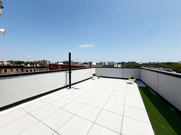 4th image of 333 Tompkins Ave Unit Penthouse