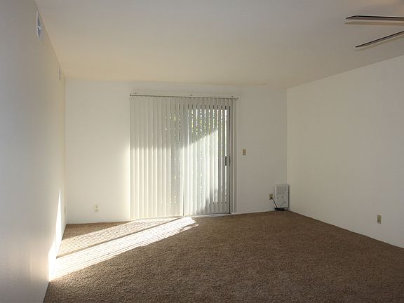 4th image of 505 W 5th St APT 207