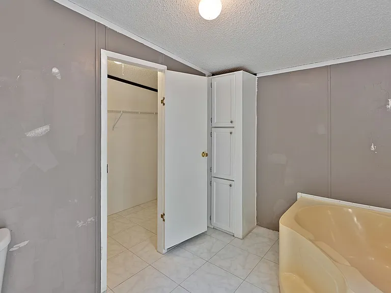 7463 Lilly Ct — Photo 22