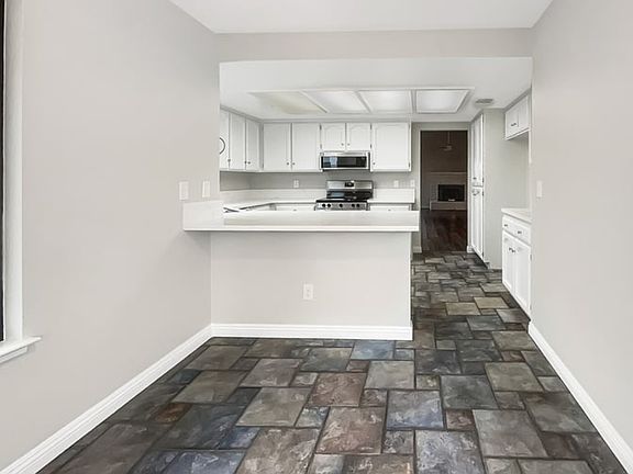 2nd image of 1476 Willow Creek Dr