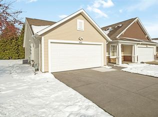 3065 Bordeaux Dr, Akron, OH